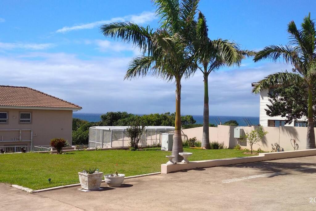 Three on Freefall, Elysium