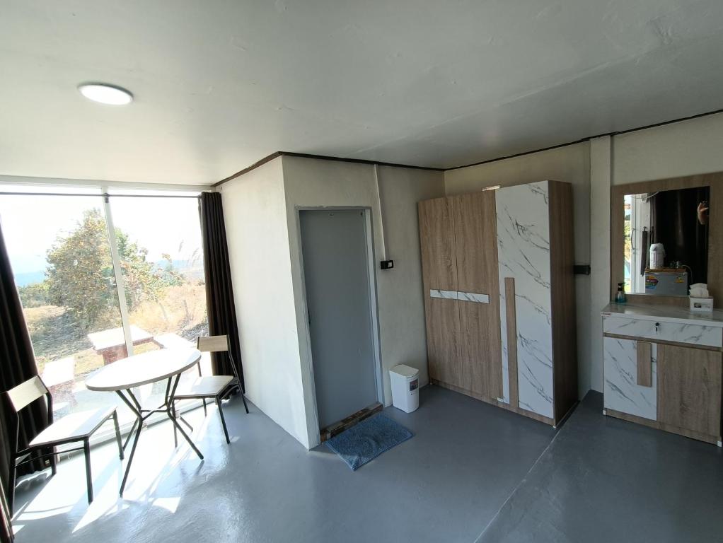 บ้านไร่ระเบียงฟ้า น้ำหนาว แคมป์ปิ้ง