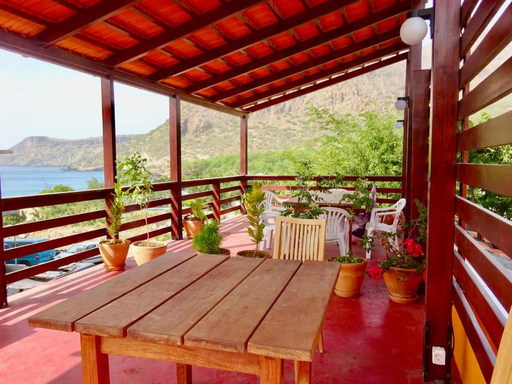 Apartment with sea view near the beach and the village center!, Tarrafal