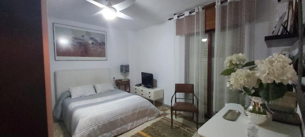 lola.- HABITACION DE MATRIMONIO, CON BAÑO PRIVADO - 2