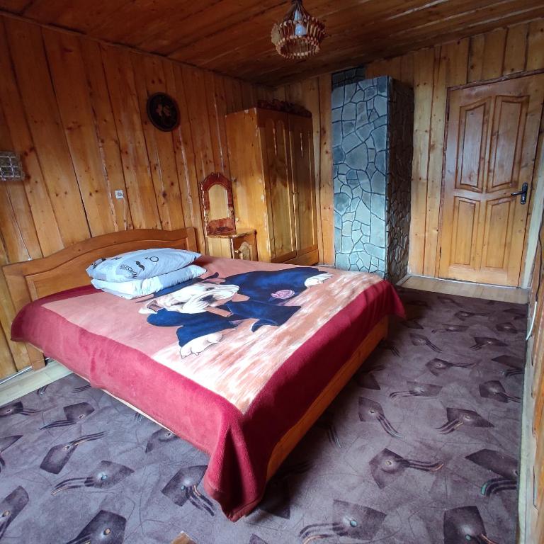 Хата у Карпатах, 皮利佩齐