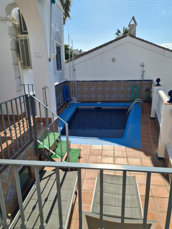 ADOSADO EN NERJA URB FLAMINGO - 3
