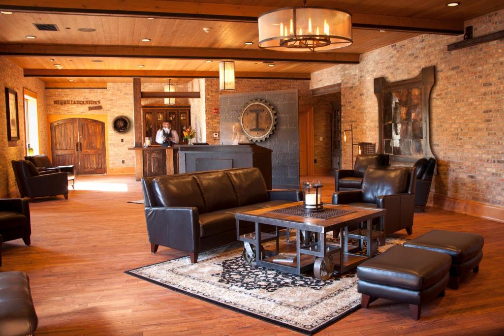Ironworks Hotel photo