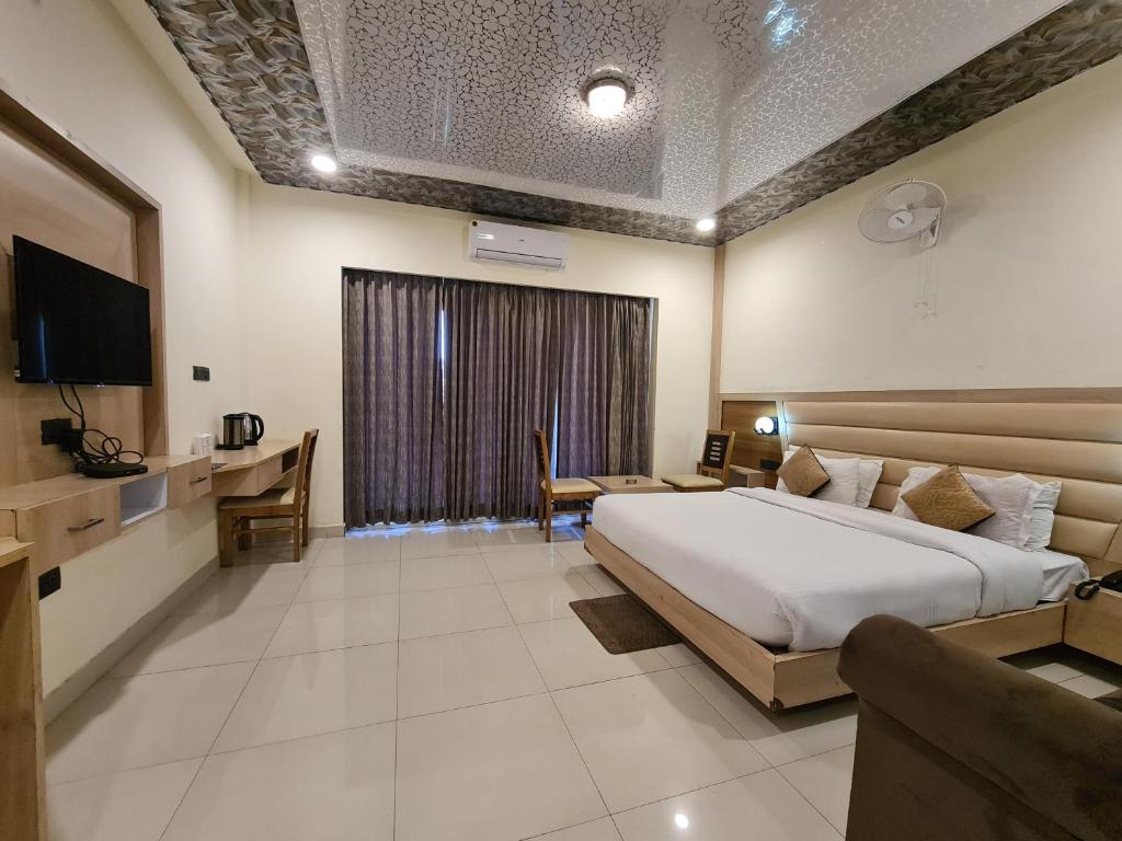 Hotel Rajpur Heights photo