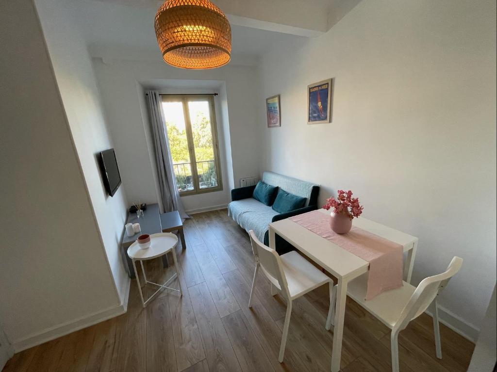 Nice Renting - JAURES - Cosy Flat - Nice old town - Great view - AirCon - 5