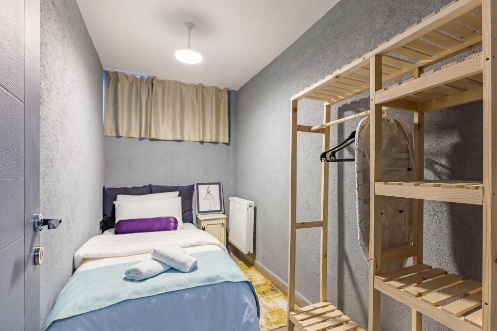 Central Location and Backyard in the Heart of Kadikoy photo