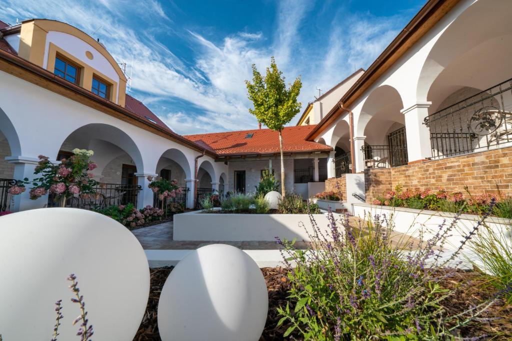 Modrá Hortenzie, Archlebov