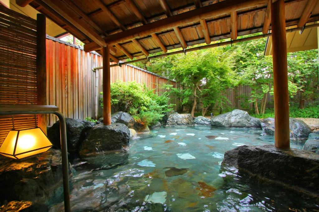 Hot spring bath