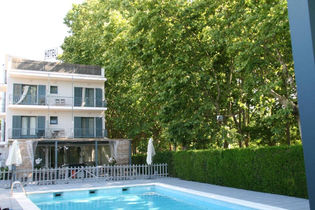 Hotel L'Ast photo