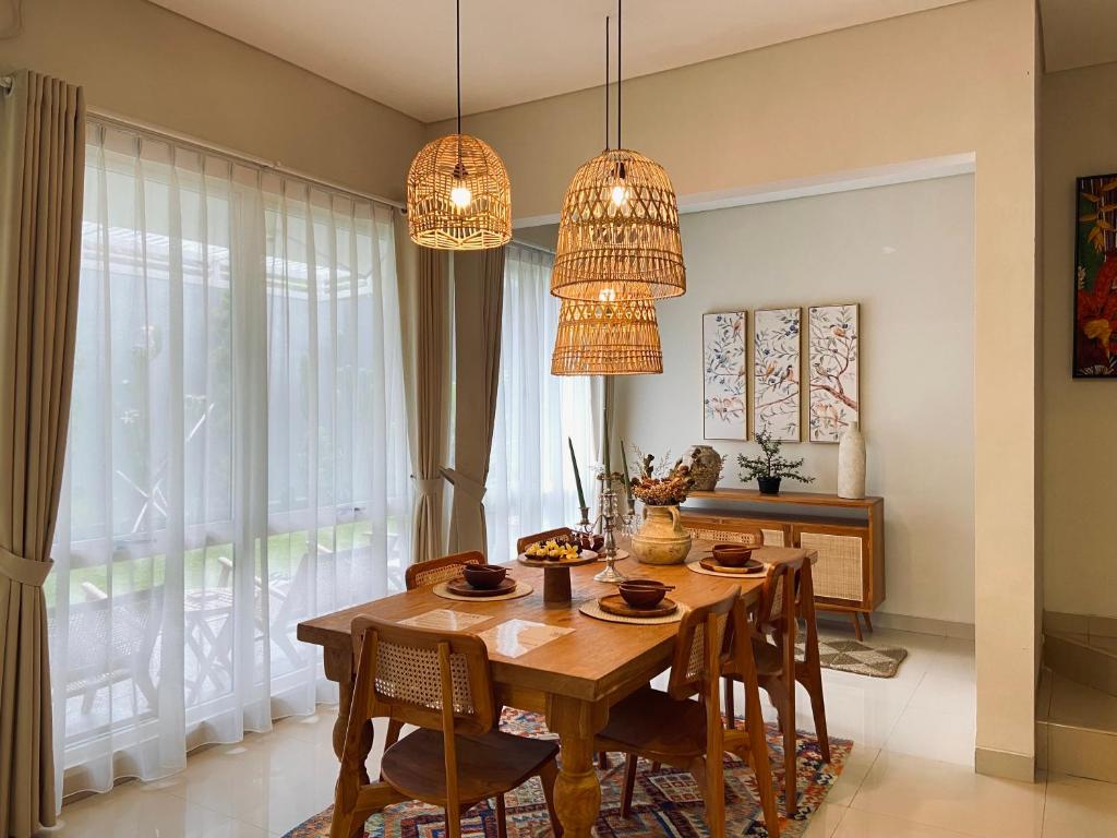 Luxury and Spacious Villa in Sentul — Hotel in Bogor