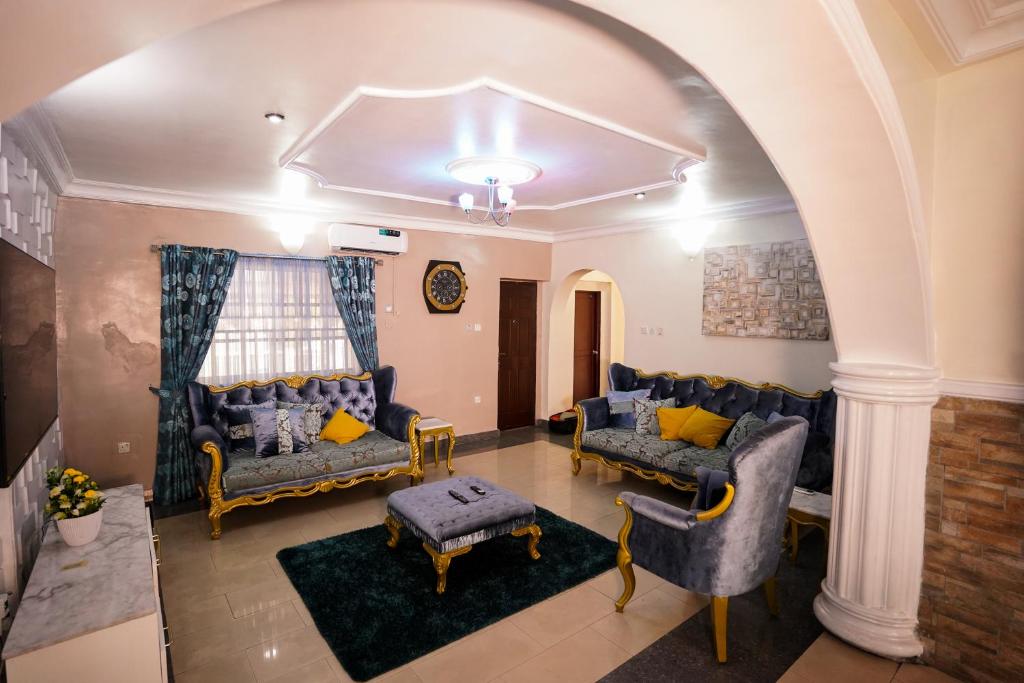 The 512 Lodge