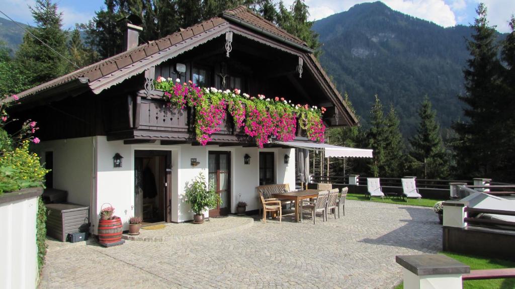 Haus in den Bergen - 4
