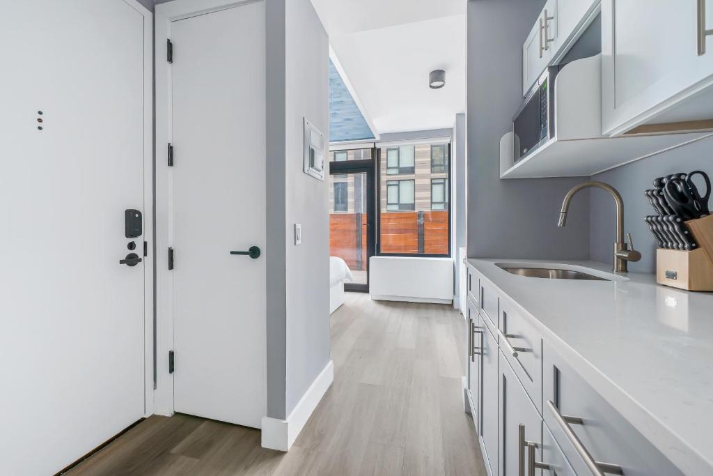 Global Luxury Suites at The Arches photo