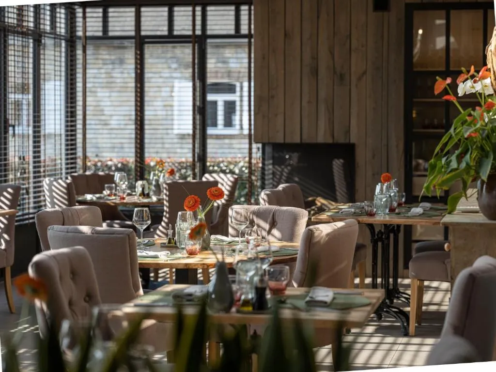 Hotel le Fenil, hotel in Celles