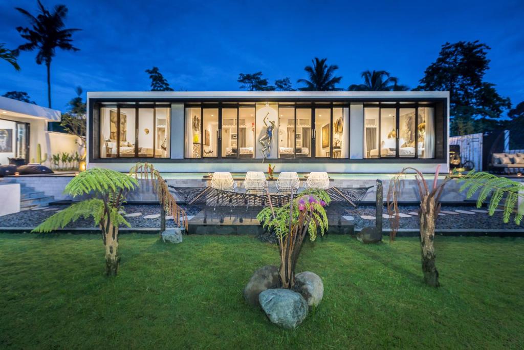 Zebra Villa by Nagisa Bali