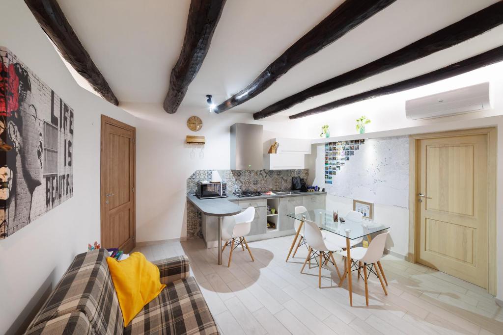 Legno Suite By HouseinNaples 전경
