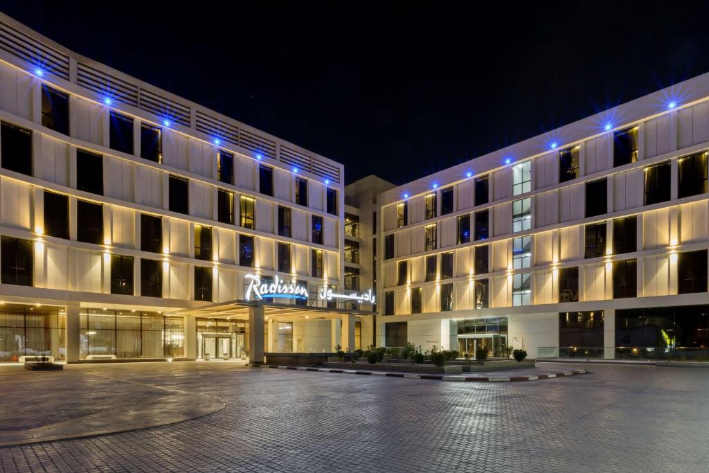 Radisson Hotel & Apartments Dammam Industry City photo