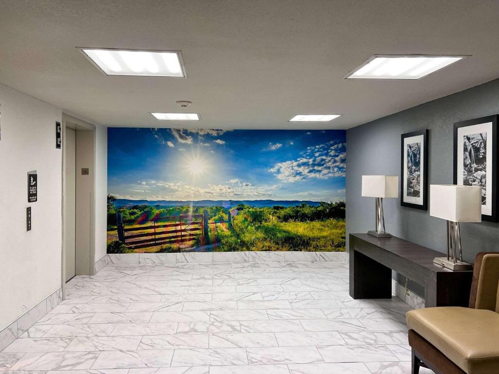 Clarion Pointe by Choice Hotels San Antonio photo