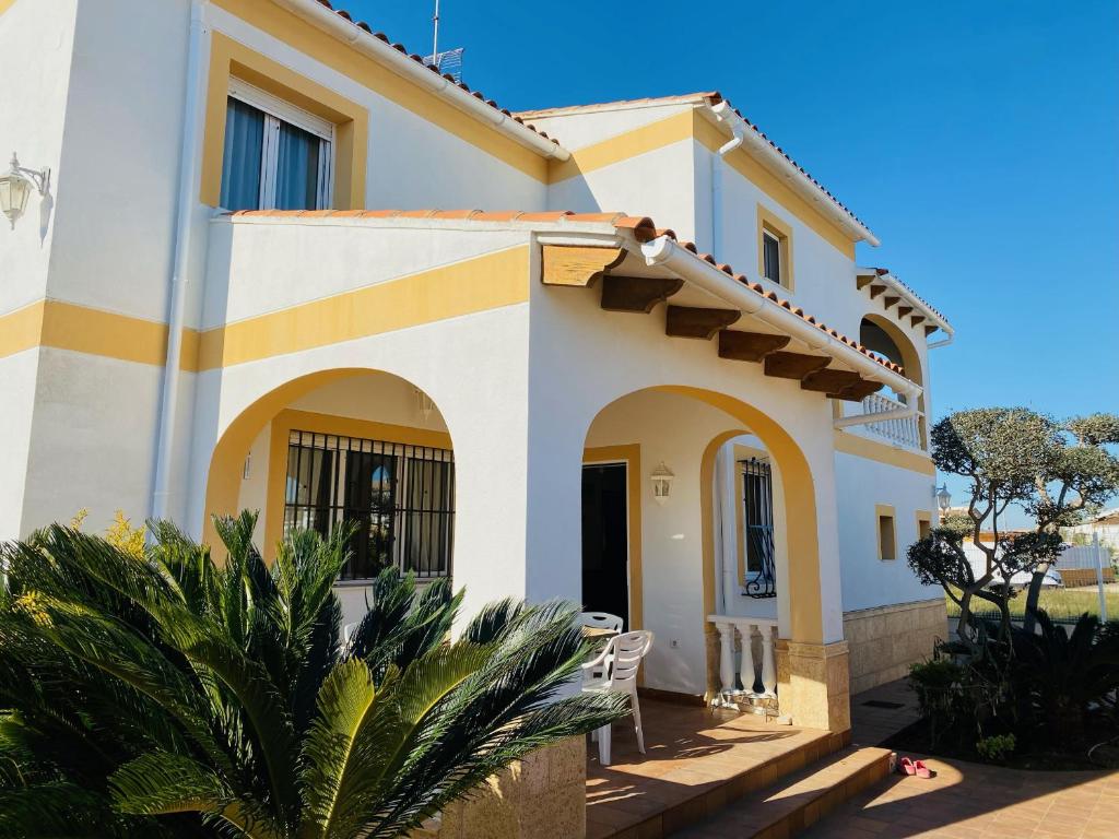 Anacasa Villa Canyaes Playa Pau Pi CH401 - 1