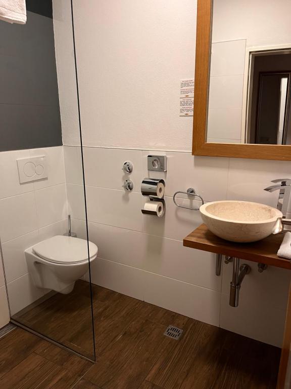 Hotel Lowen photo
