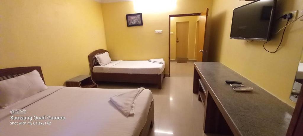 Royal Stay — Hotel in Visakhapatnam