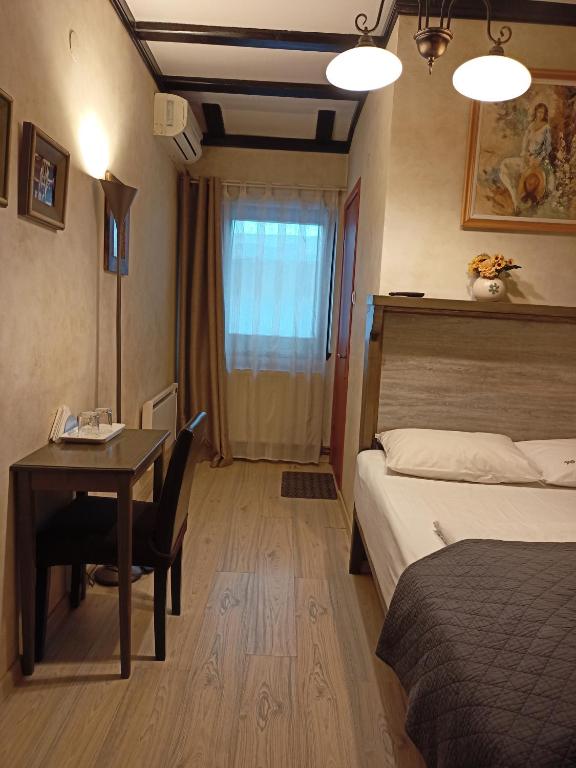 Avalon Rooms photo