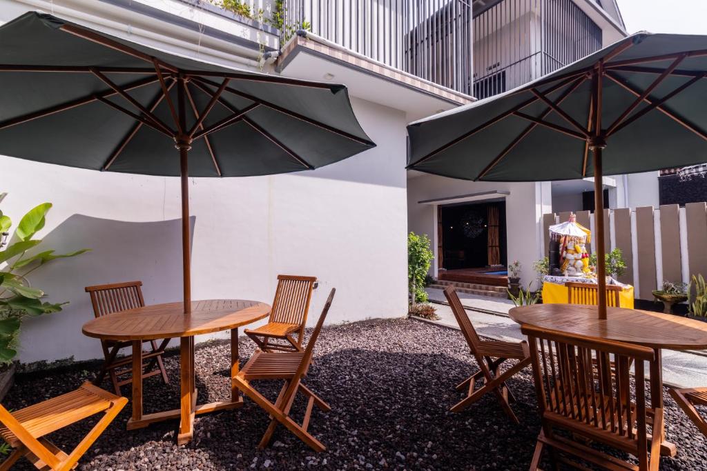 Restaurant, Josh Guest House in Bali