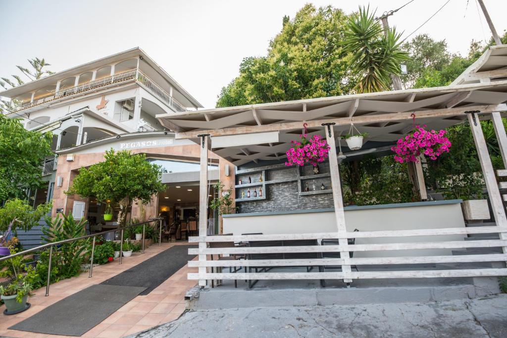 Hotel Pegasos — Hotel building in Nikiana, Ionian Islands