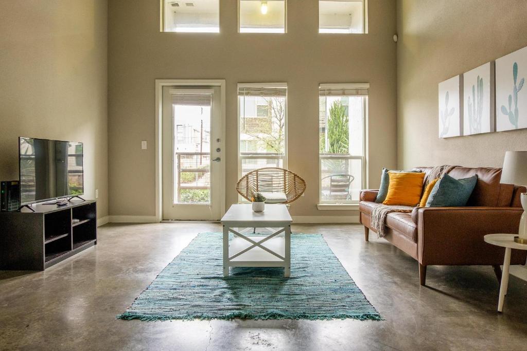 FRONTDESK West 7th District Apts Fort Worth — Hotel in Fort Worth (TX)