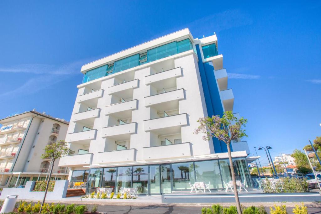 Hotel Commodore - 4