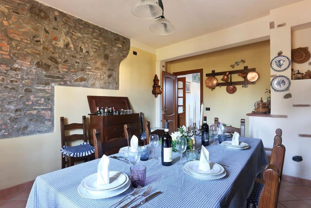 "La Casa di Carla", Lucca countryside, with private swimming pool and garden - 5
