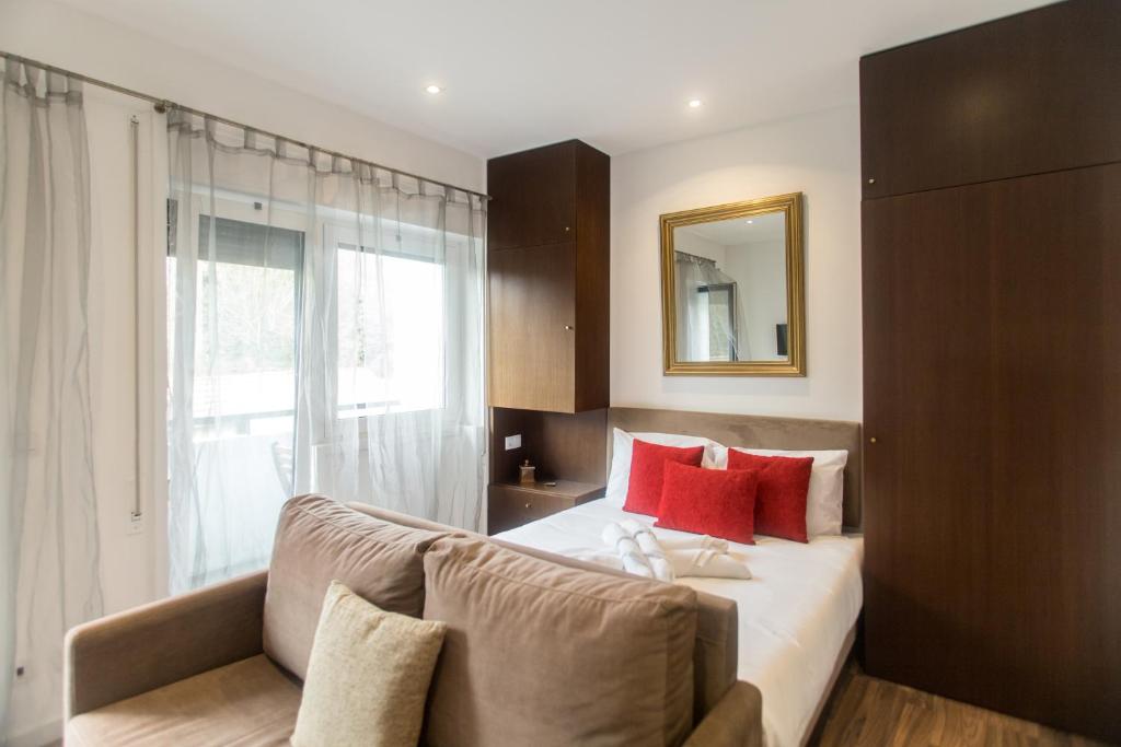 Almada Studios & Suites, Porto
