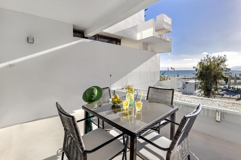 Beachfront apartment in Alcudia beach CB 3, Alcúdia