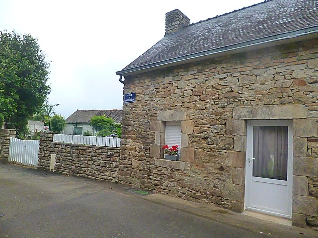 gite au calme centre finistère jardin clos
