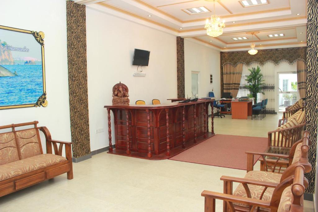 Lobby, JKAB Park Hotel in Trincomalee