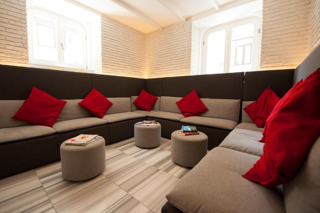 Shared lounge/TV area