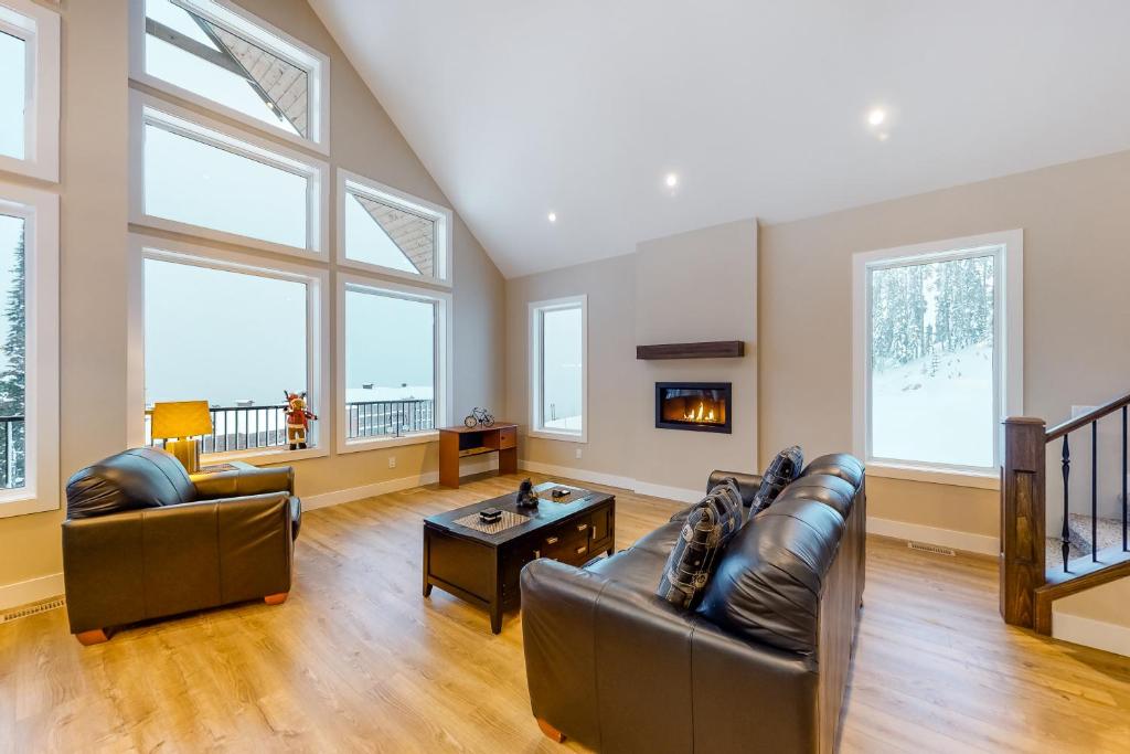 The Getaway At Feathertop, Big White