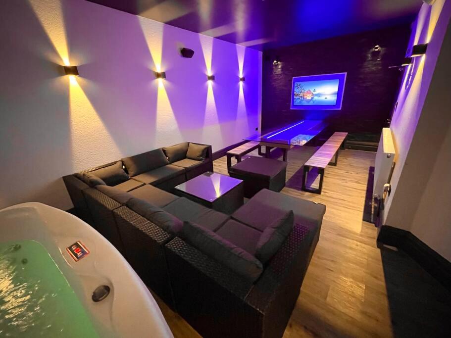 Saltrock luxury apartment, Blackpool