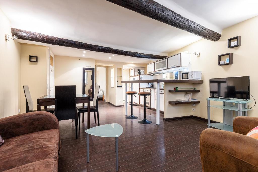 Atypical Cozy 1 Bdr Old Town, Nice