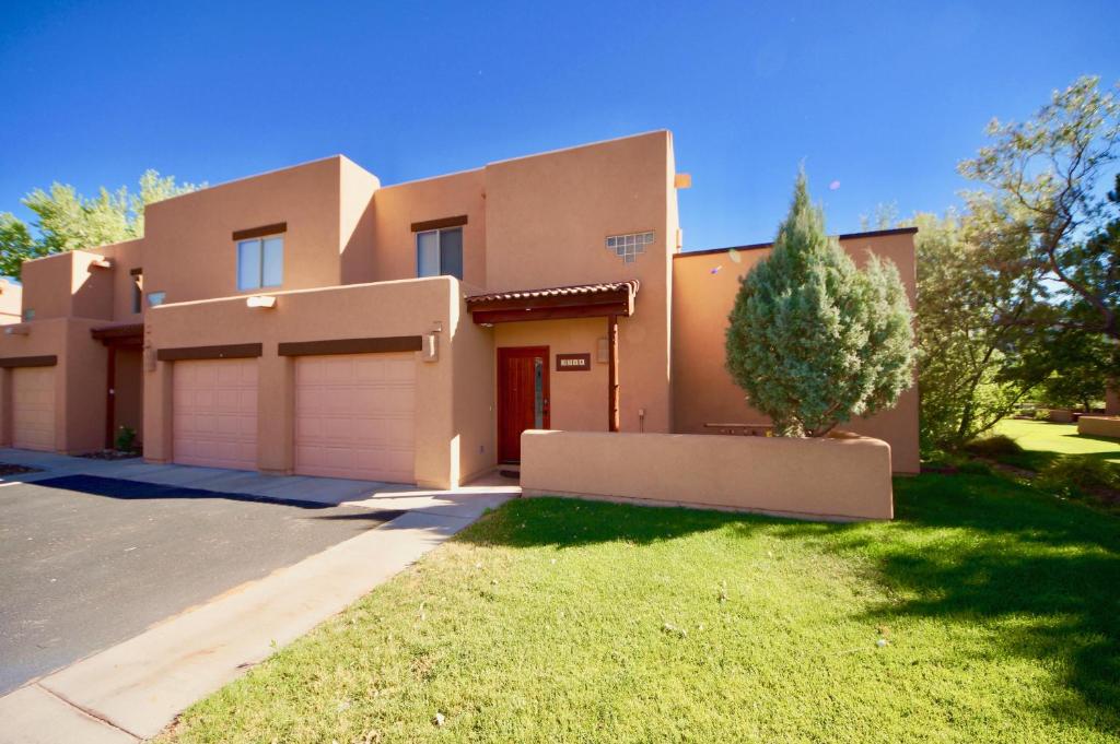 On The Green #3378, Moab