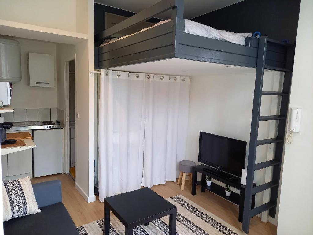 Studio avec terrasse en résidence calme à Dijon. - 2