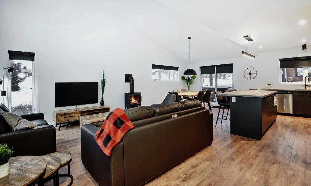 19 Chemin des Cascades, Stoneham