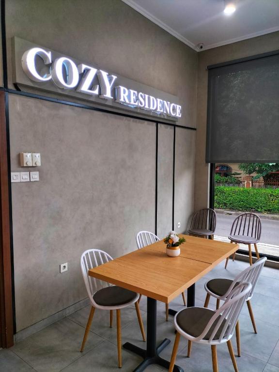 Cozy Residence Tomang