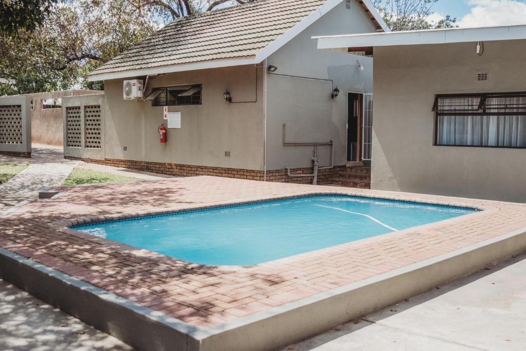 スイミングプール