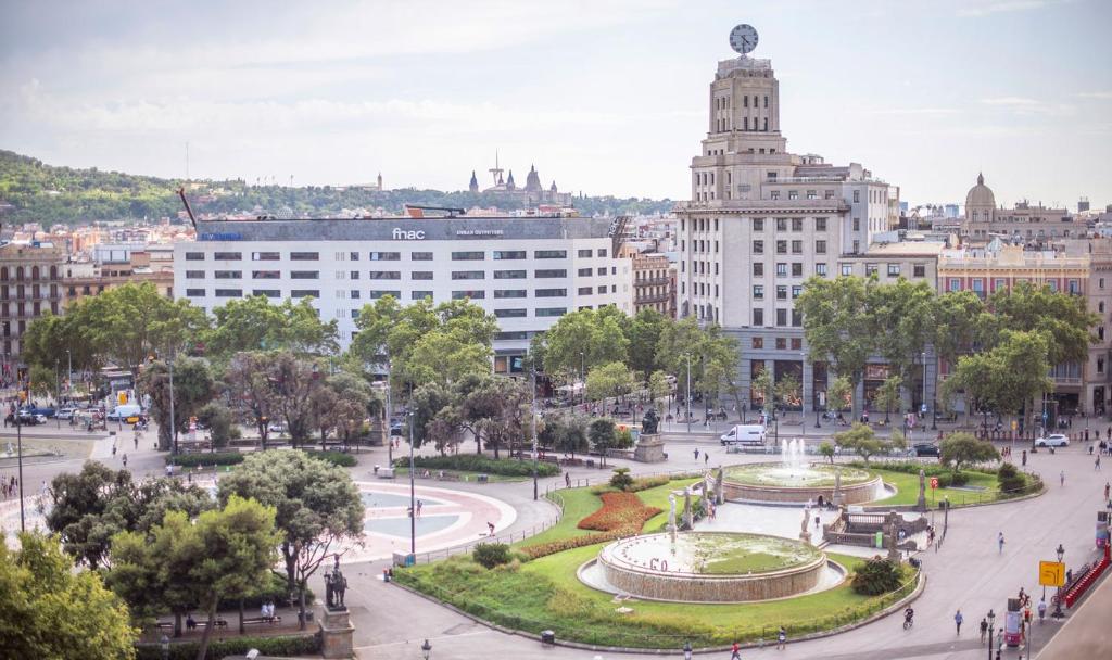 Apartment in Plaça Catalunya - 2