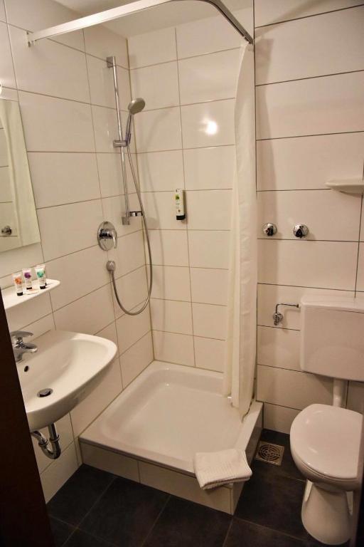 Martins Klause Airport Messe Hotel - !!Air conditioning!! photo