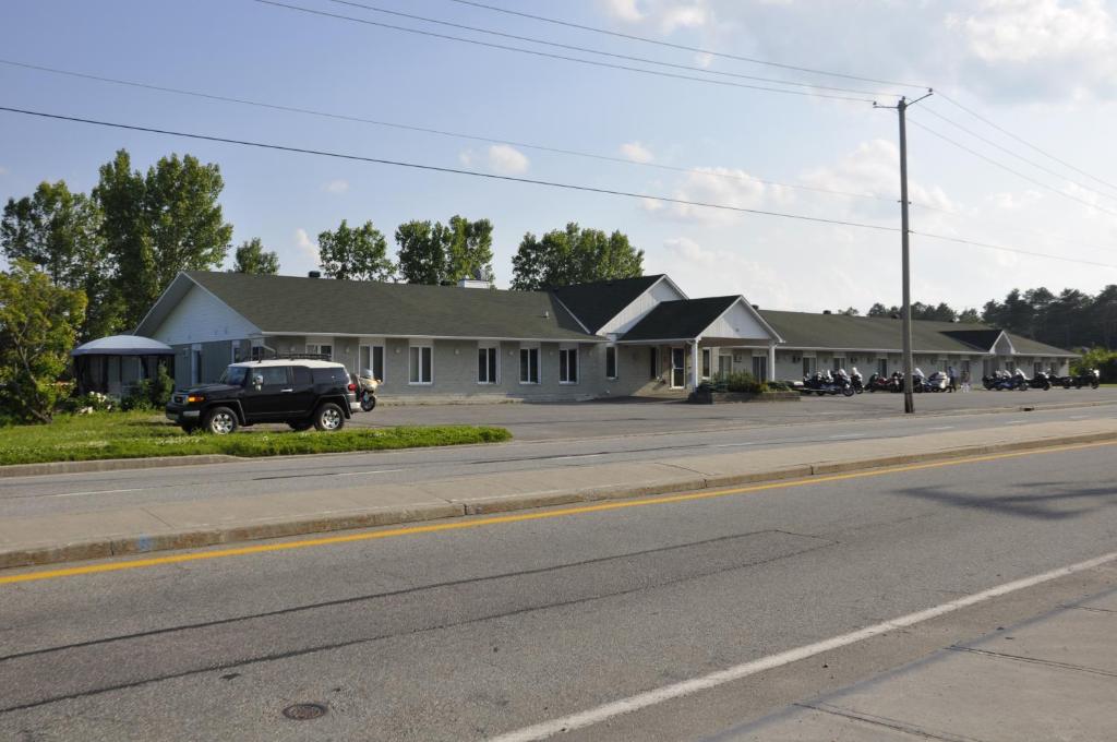 Motel les Pignons Verts — Hotel in Gatineau (QC)
