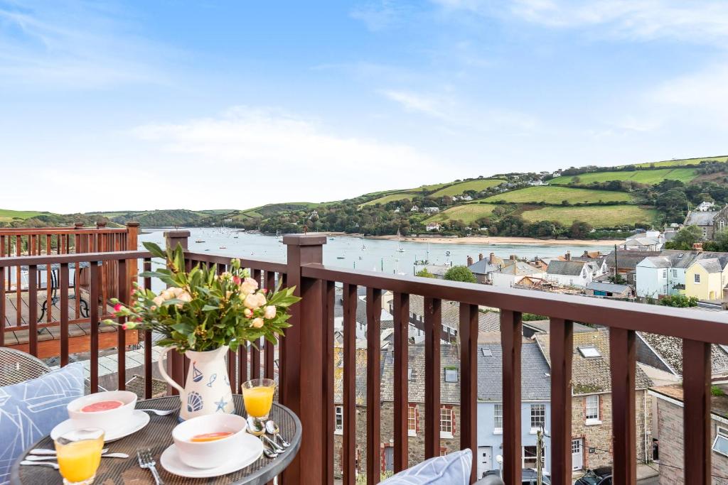 UpperDeck, Salcombe (Free Parking), Salcombe