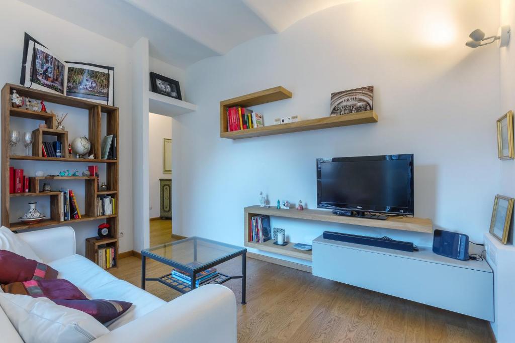 GuestHost - Bologna Saragozza District Apartment - 3