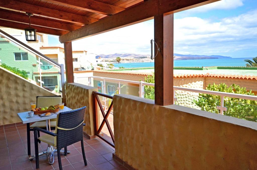 Ferienwohnung PLAYA 2 - Pool - Meerblick - 50m Strand - WiFi - 5